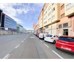 PISO EN VENTA DE TRES HABITACIONES CON PLAZA DE GARAJE Y TRASTERO EN SANTIAGO.