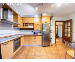 CHALET EN VENTA EN URBANIZACIÓN AGRONOVO, BRIÓN