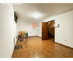 CHALET EN VENTA EN URBANIZACIÓN AGRONOVO, BRIÓN