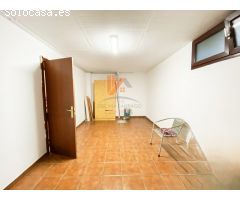 CHALET EN VENTA EN URBANIZACIÓN AGRONOVO, BRIÓN