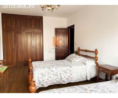 SE VENDE PISO DE TRES HABITACIONES CON GARAJE EN PORTO DO SON.