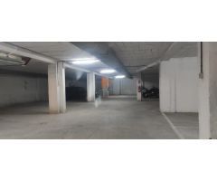 SE VENDE PISO DE TRES HABITACIONES CON GARAJE EN PORTO DO SON.