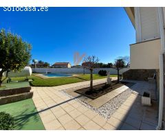 EXCLUSIVO CHALET CON PISCINA EN VENTA EN CACHEIRAS, TEO