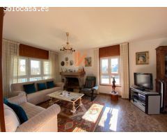 EXCLUSIVO CHALET CON PISCINA EN VENTA EN CACHEIRAS, TEO