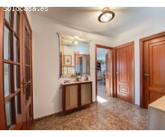EXCLUSIVO CHALET CON PISCINA EN VENTA EN CACHEIRAS, TEO