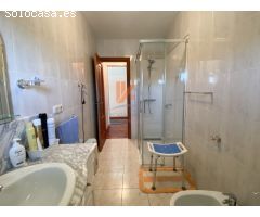 EXCLUSIVO CHALET CON PISCINA EN VENTA EN CACHEIRAS, TEO