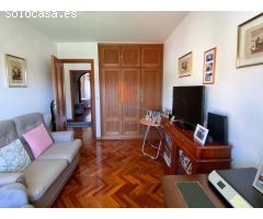 EXCLUSIVO CHALET CON PISCINA EN VENTA EN CACHEIRAS, TEO