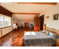 EXCLUSIVO CHALET CON PISCINA EN VENTA EN CACHEIRAS, TEO