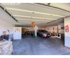 EXCLUSIVO CHALET CON PISCINA EN VENTA EN CACHEIRAS, TEO