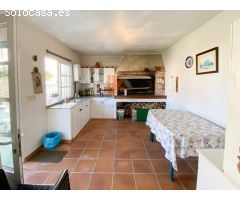 EXCLUSIVO CHALET CON PISCINA EN VENTA EN CACHEIRAS, TEO