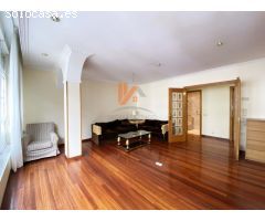 OPORTUNIDAD ÚNICA EN EL ENSANCHE! Piso de 4 habitaciones exterior en Santiago de