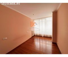 OPORTUNIDAD ÚNICA EN EL ENSANCHE! Piso de 4 habitaciones exterior en Santiago de