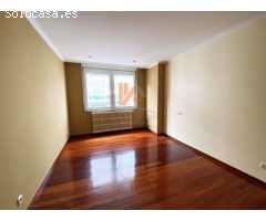 OPORTUNIDAD ÚNICA EN EL ENSANCHE! Piso de 4 habitaciones exterior en Santiago de
