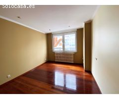 OPORTUNIDAD ÚNICA EN EL ENSANCHE! Piso de 4 habitaciones exterior en Santiago de
