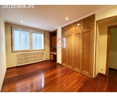 OPORTUNIDAD ÚNICA EN EL ENSANCHE! Piso de 4 habitaciones exterior en Santiago de