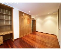 OPORTUNIDAD ÚNICA EN EL ENSANCHE! Piso de 4 habitaciones exterior en Santiago de