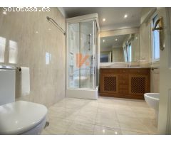 Chalet en Urbanización con piscina