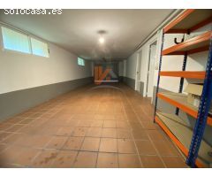 Chalet en Urbanización con piscina