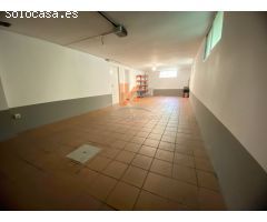 Chalet en Urbanización con piscina