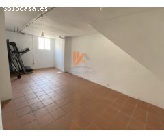 Chalet en Urbanización con piscina