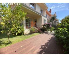 Chalet en Urbanización con piscina
