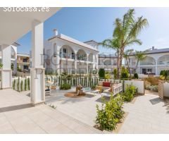 Nuevo parque residencial con modernas casas adosadas a 10 minutos de la playa