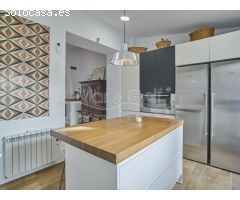 Casa independiente adosada en Venta en Primera línea del Paseo Marítimo de El