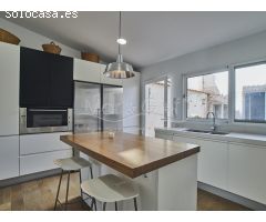 Casa independiente adosada en Venta en Primera línea del Paseo Marítimo de El