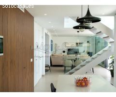 Exclusiva Villa de Lujo Amueblada en Venta con Vistas al Mar en Altea