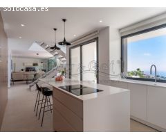 Exclusiva Villa de Lujo Amueblada en Venta con Vistas al Mar en Altea