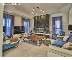 Espectacular Chalet en Venta con Piscina y Sala de Ocio en Arenales del Sol