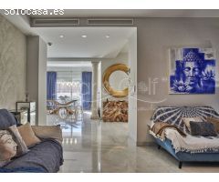 Espectacular Chalet en Venta con Piscina y Sala de Ocio en Arenales del Sol