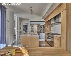 Espectacular Chalet en Venta con Piscina y Sala de Ocio en Arenales del Sol