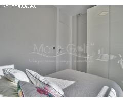 Espectacular Chalet en Venta con Piscina y Sala de Ocio en Arenales del Sol