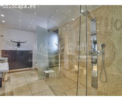 Espectacular Chalet en Venta con Piscina y Sala de Ocio en Arenales del Sol