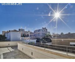 Espectacular Chalet en Venta con Piscina y Sala de Ocio en Arenales del Sol
