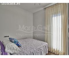 Espectacular Chalet en Venta con Piscina y Sala de Ocio en Arenales del Sol