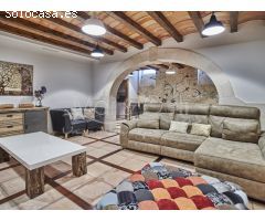 Espectacular Chalet en Venta con Piscina y Sala de Ocio en Arenales del Sol