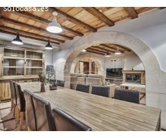 Espectacular Chalet en Venta con Piscina y Sala de Ocio en Arenales del Sol