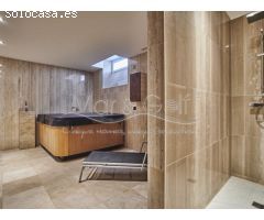Espectacular Chalet en Venta con Piscina y Sala de Ocio en Arenales del Sol