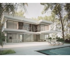 Chalet de Diseño Vanguardista en Venta con Vistas al Mar en Denia.