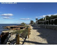 Chalet de Diseño Vanguardista en Venta con Vistas al Mar en Denia.