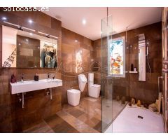 Exclusivo Ático en Venta con Vistas al Mar en Playa del Postiguet, Alicante