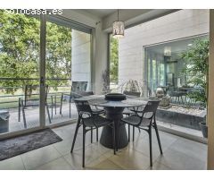 Chalet de Diseño Moderno en Venta en Primera Línea de Alicante Golf