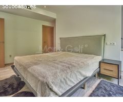 Chalet de Diseño Moderno en Venta en Primera Línea de Alicante Golf