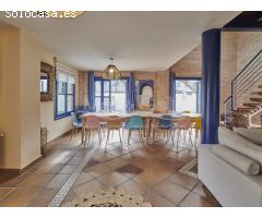 Gran chalet independiente estilo mediterráneo en venta en vistahermosa