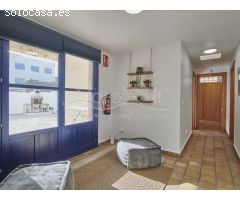 Gran chalet independiente estilo mediterráneo en venta en vistahermosa