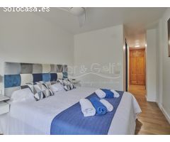 Gran chalet independiente estilo mediterráneo en venta en vistahermosa