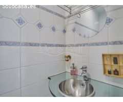 Gran chalet independiente estilo mediterráneo en venta en vistahermosa