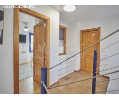 Gran chalet independiente estilo mediterráneo en venta en vistahermosa